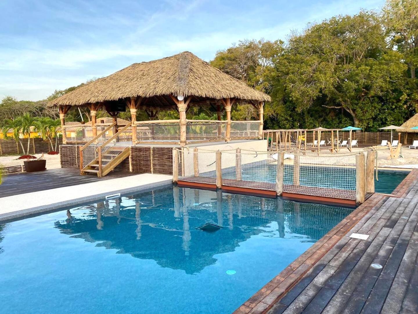Bungalow La Kawannaise - Piscine, Terrasse, Plage Grand-Bourg  외부 사진